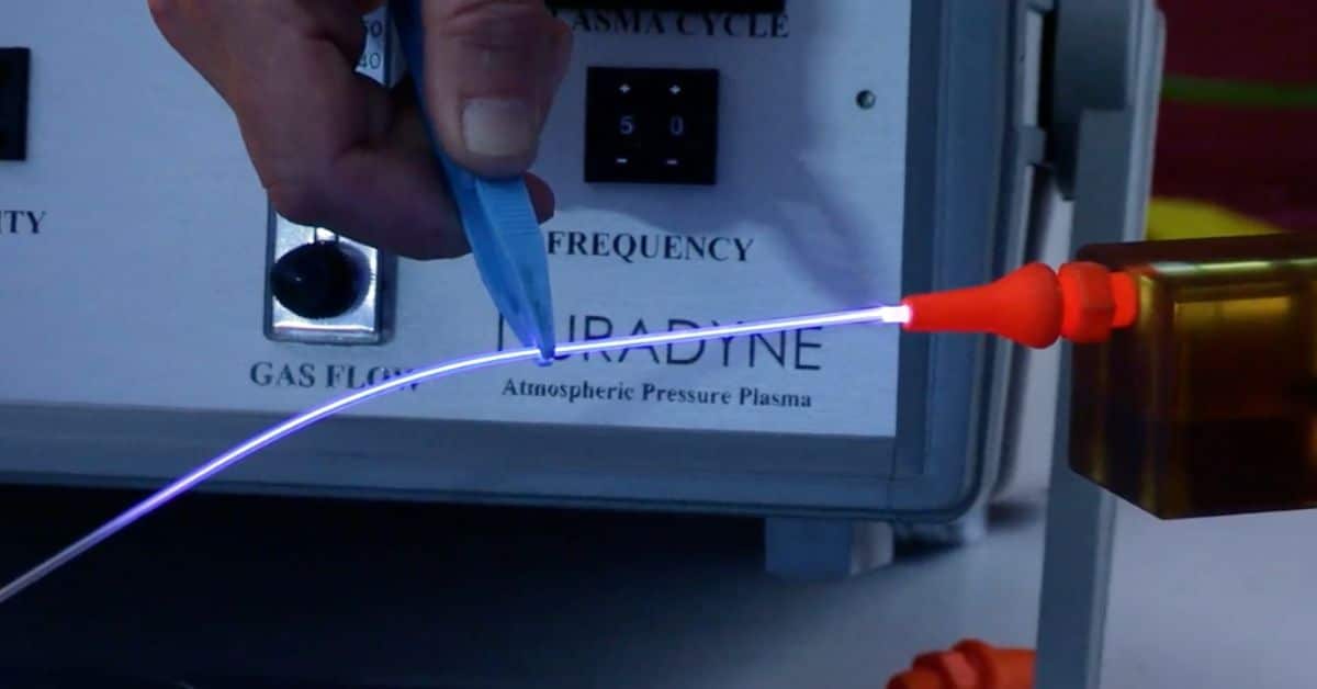 How Plasma Treatment Enhances Surface Cleanliness